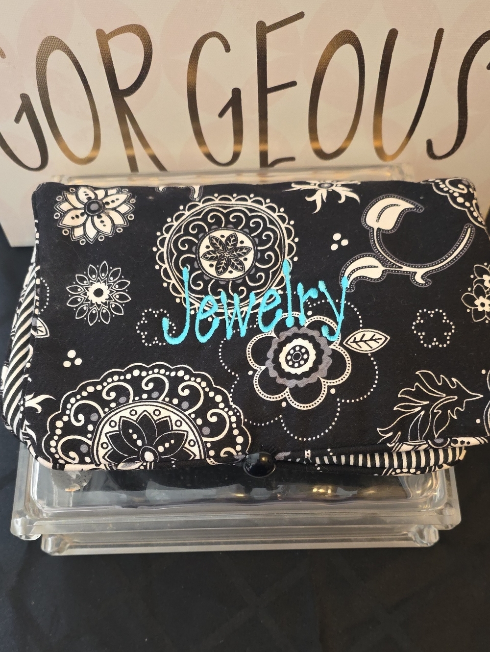 thirty-one Black & White Floral Jewelry Pouch with Teal 'Jewelry' Script